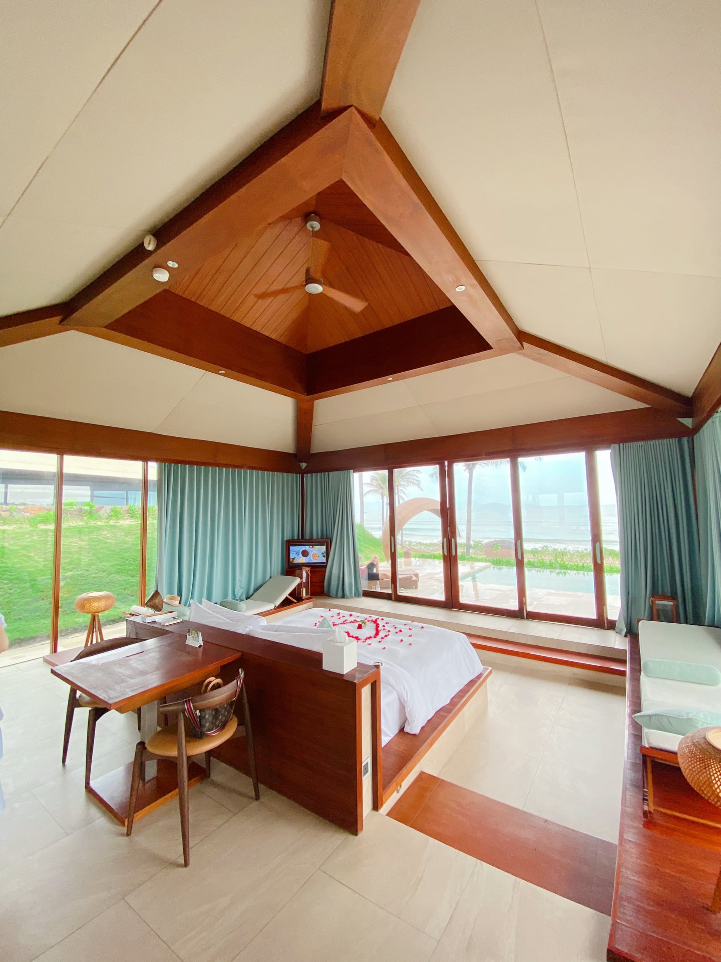 Nghỉ dưỡng sang chảnh khi du lịch Nha Trang 4N3Đ