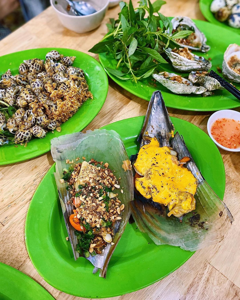 Thưởng thức hải sản tươi ngon khi đi du lịch Nha Trang
