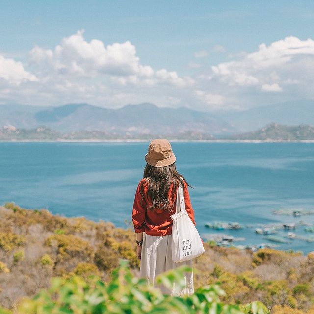 Bãi tắm trong xanh tại đảo Bình Ba Nha Trang