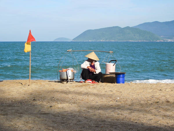 Trải nghiệm thư giãn tuyệt vời trên biển Nha Trang