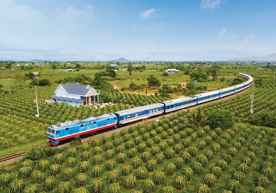 du-lich-phan-thiet-bang-tau-hoa-ivivu-1-1