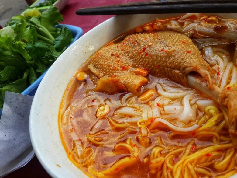 Mì quảng vịt đặc sản Phan Thiết