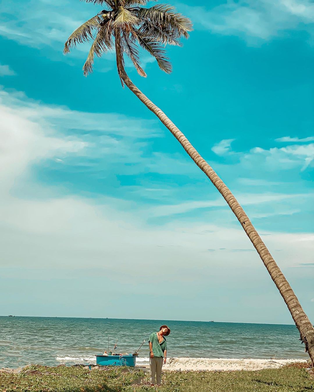 Bãi Rạng Phan Thiết với rặng dừa xanh mướt