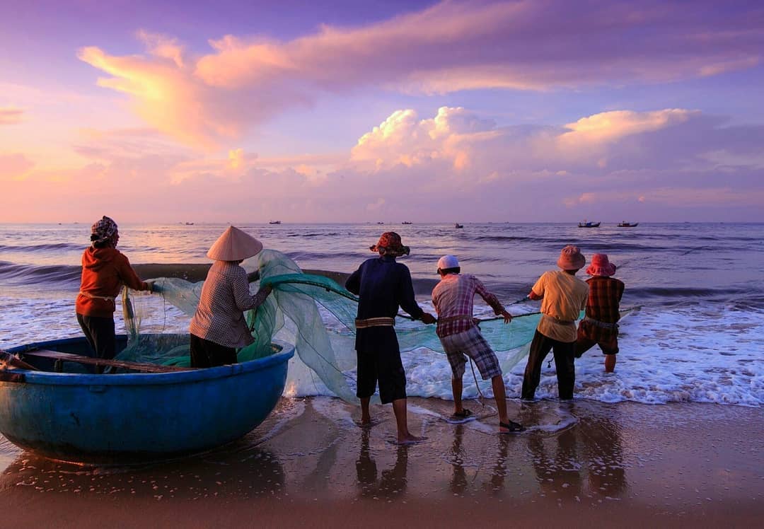 Bãi biển Hòn Rơm Phan Thiết hoang sơ