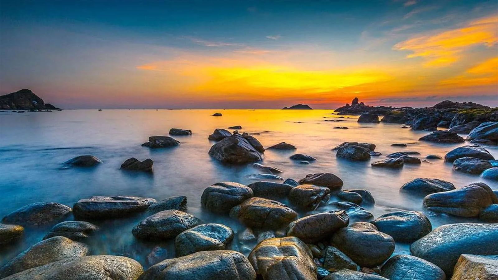 Vẻ đẹp hoang sơ của Hòn Ghềnh Phan Thiết