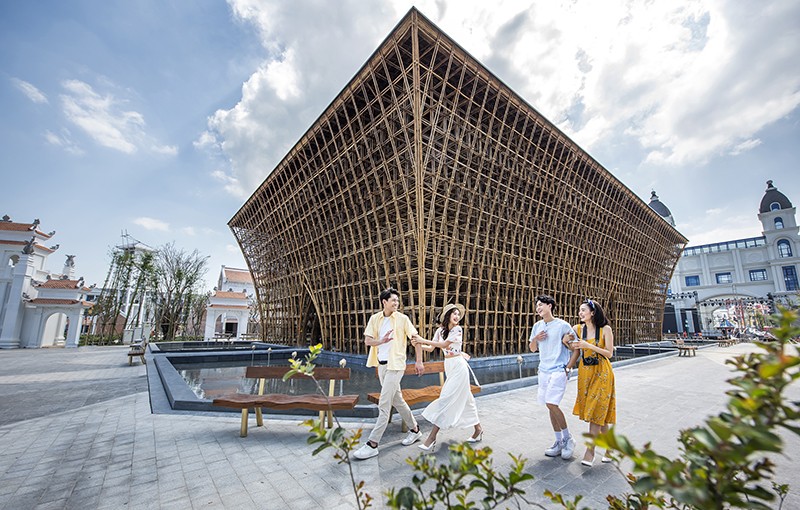 Công trình Huyền thoại tre tại Grand World
