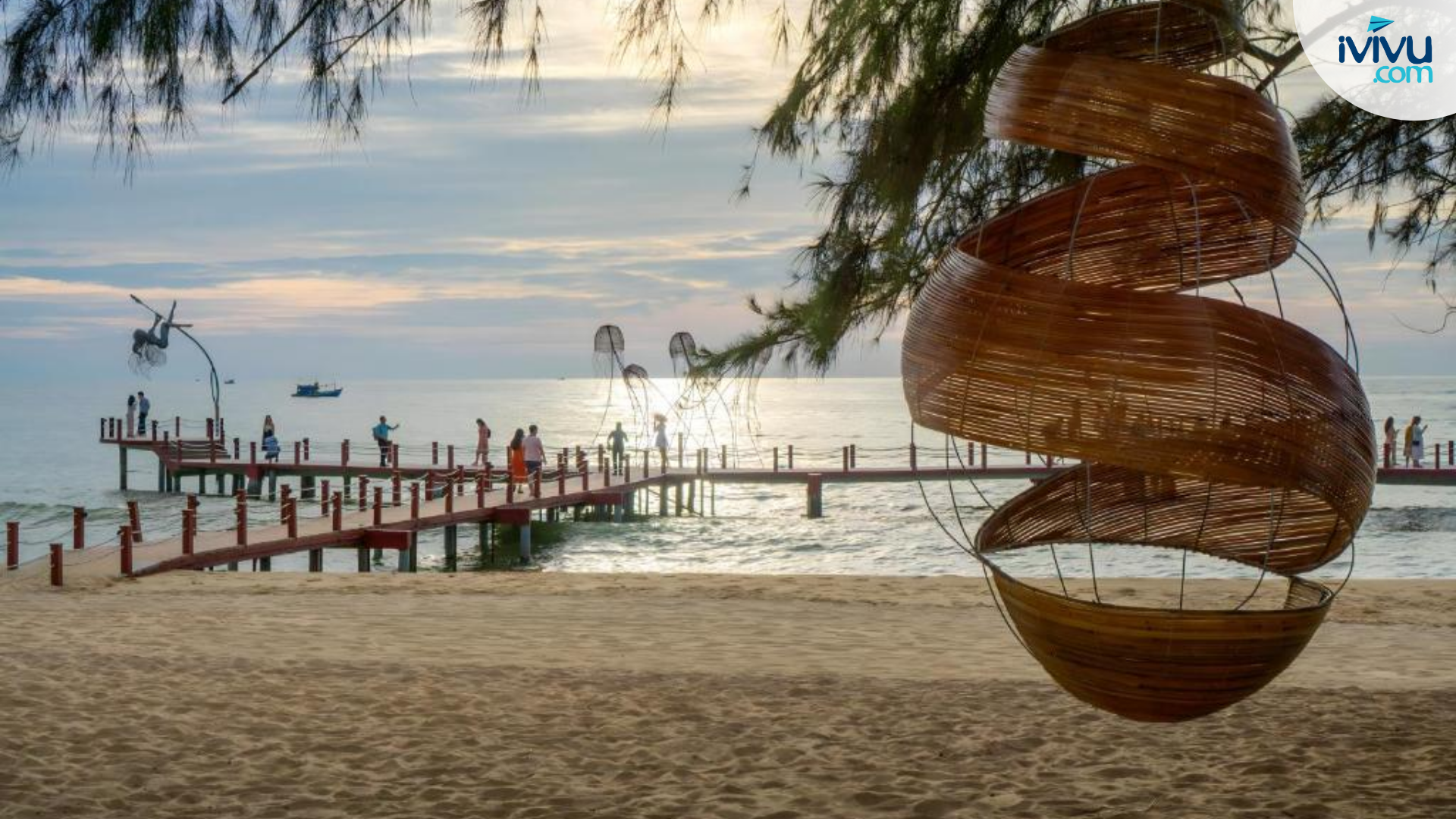 Tượng nghệ thuật độc đáo tại Sunset Sanato Phú Quốc