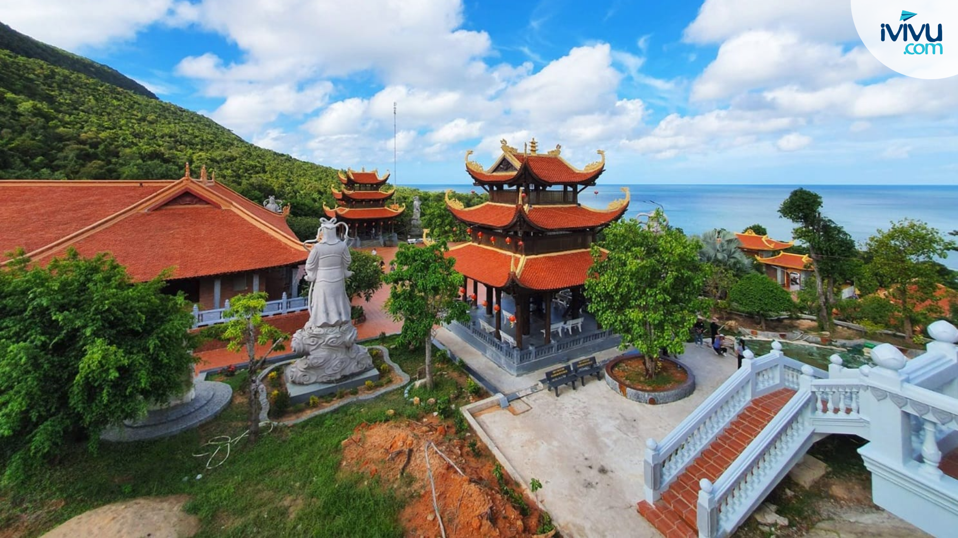 Phong cảnh non nước tại Chùa Hộ Quốc