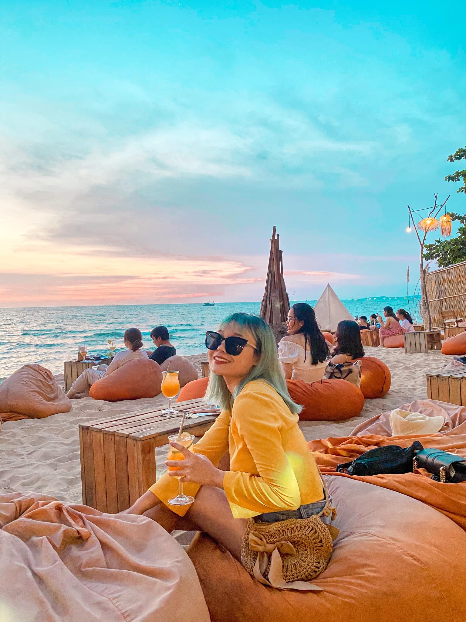 Hoàng hôn đẹp tại Sunset Sanato Phú Quốc