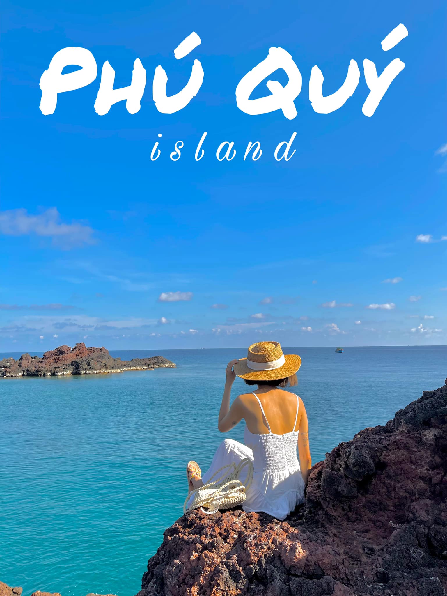 Cảnh biển đẹp trên đường di chuyển đến đảo Phú Quý