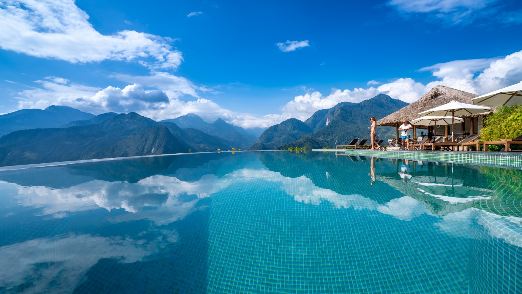Hồ bơi vô cực độc đáo tại Topas Ecolodge Sa Pa