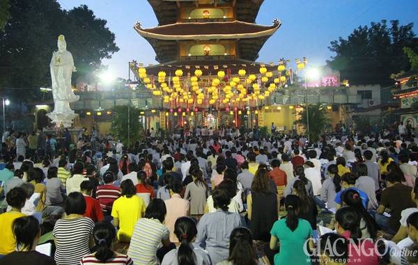 Những ngôi chùa lớn ở Sài Gòn luôn kín người vào những ngày đầu năm