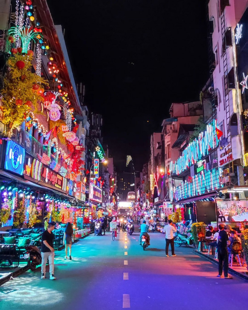 Phố đi bộ Bùi Viện. Ảnh: @noweeki