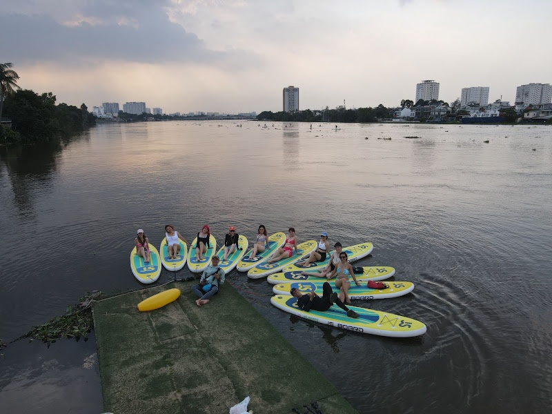 Chèo Sup tại bán đảo Thanh Đa khi du lịch Sài Gòn