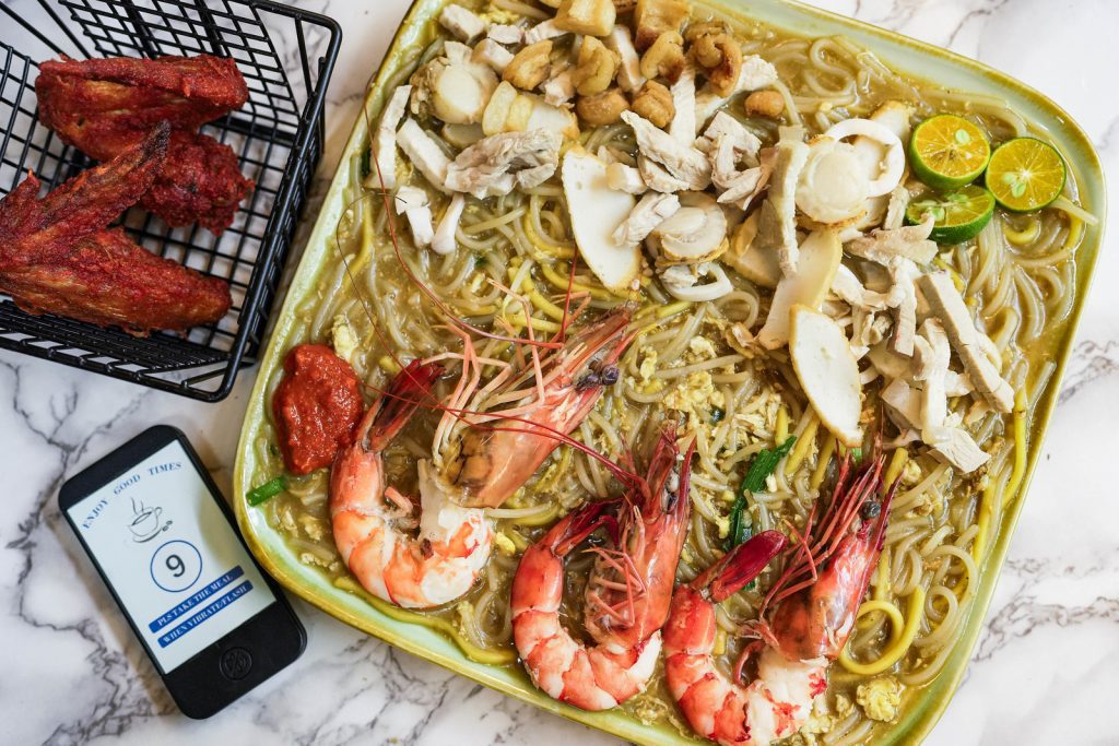 Món mì Hokkien Mee quán cà phê Singapore