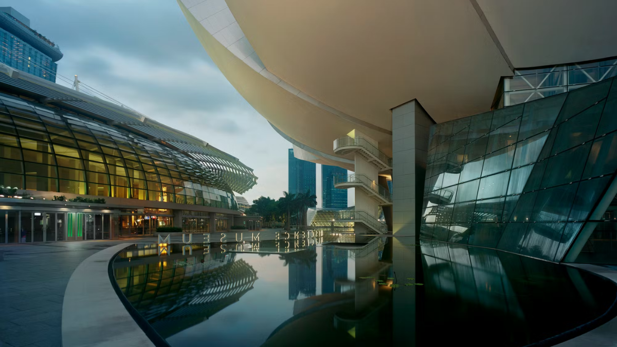 Triển lãm ánh sáng tương tác Future World