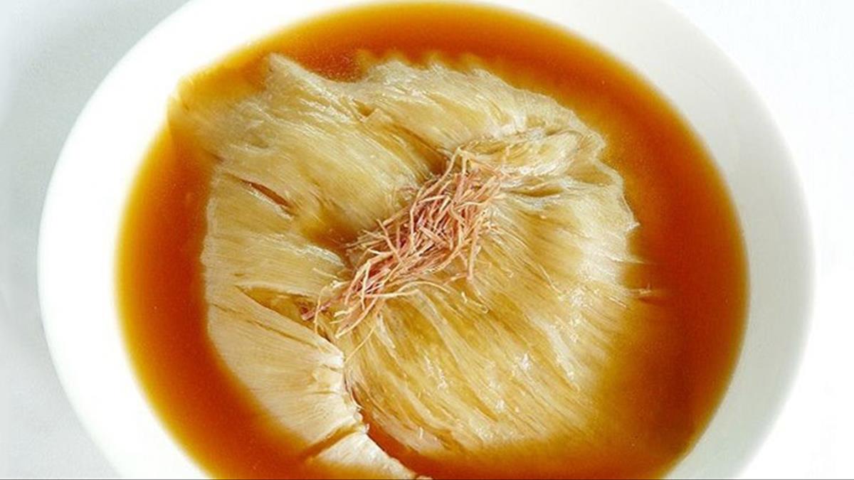Vi cá mập om - món ăn cung đình ẩm thực Bắc Kinh