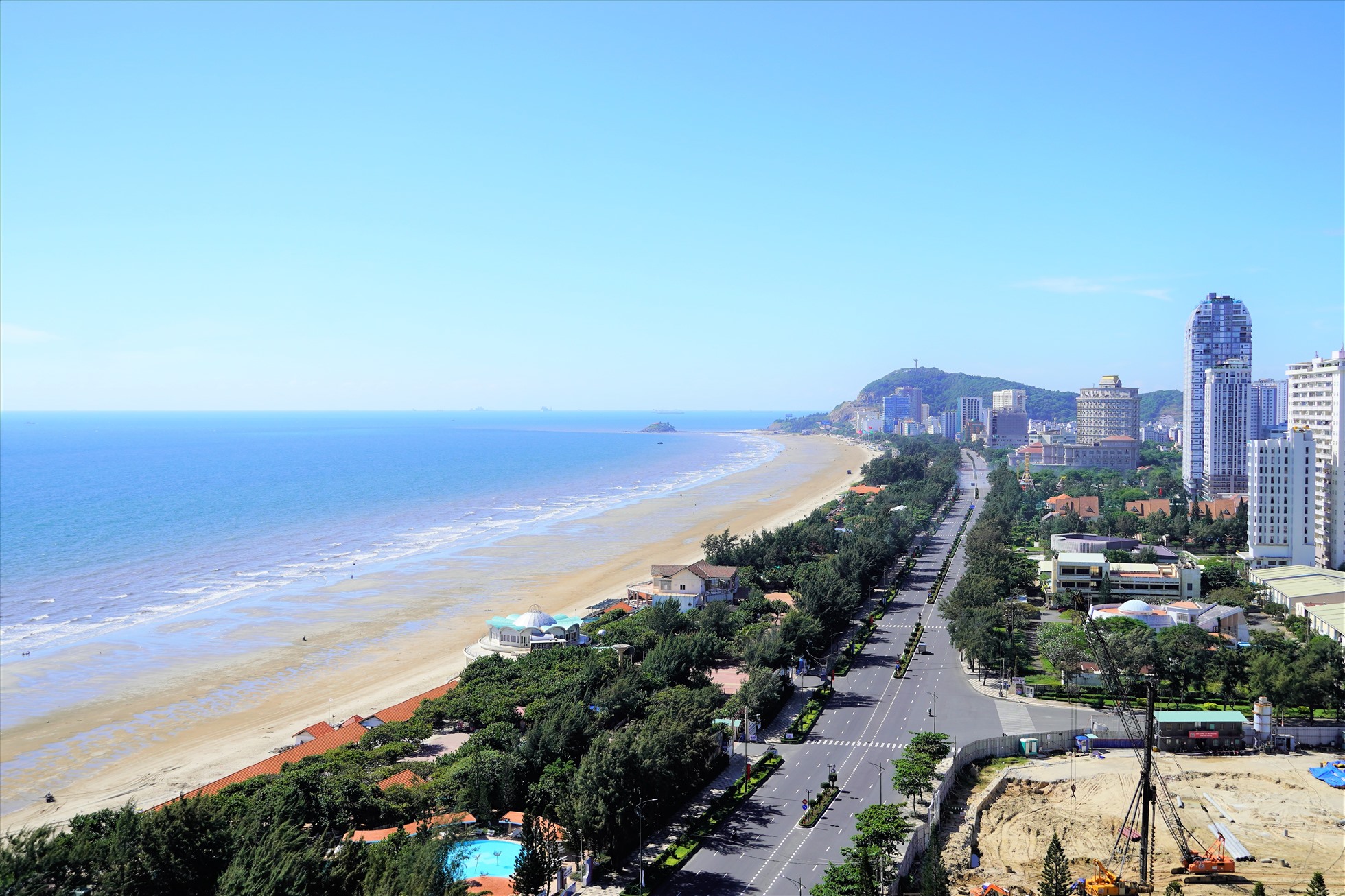 Vẻ đẹp toàn cảnh của Bãi Sau Vũng Tàu