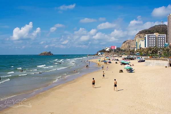 Trước đây Bãi Sau Vũng Tàu ngập rác do ăn nhậu, nay đã sạch sẽ nhờ lệnh cấm.