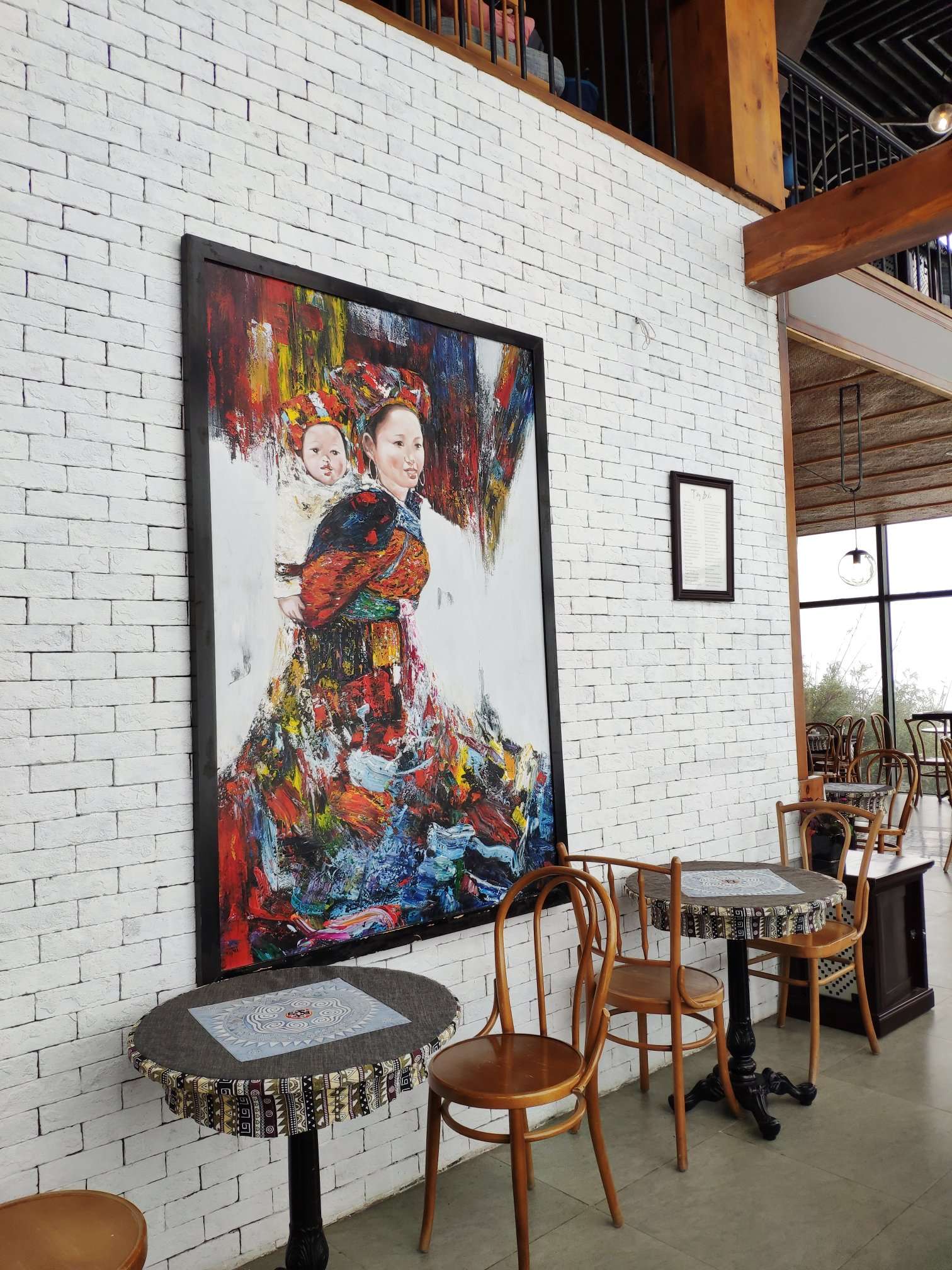 Không gian Du Soleil cafe Sapa phong cách Tây Bắc