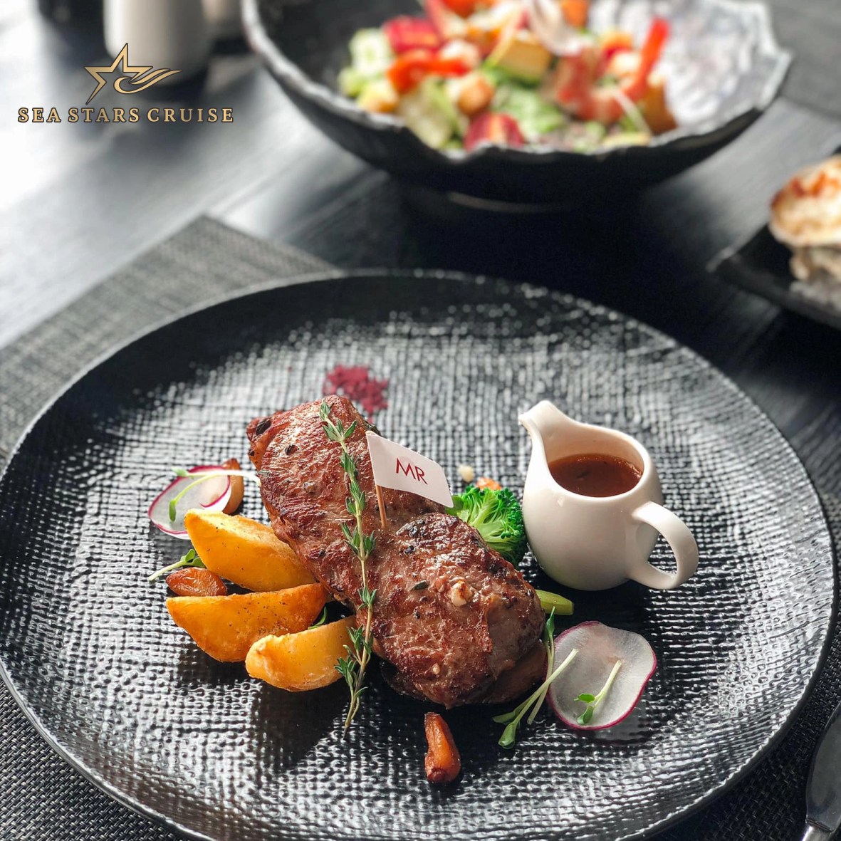 Du thuyền Sea Stars Hạ Long mang đến trải nghiệm nghỉ dưỡng hoàn hảo