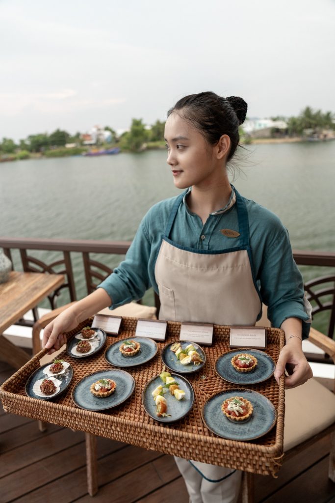 Thực đơn hải sản cao cấp trên du thuyền ẩm thực