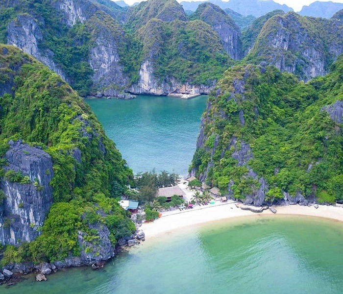 Đảo Tự Do giữa Vịnh Lan Hạ