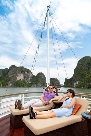 Du thuyền sang trọng tại Vịnh Hạ Long