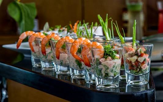 Các món ăn đều được thực hiện bởi đội ngũ đầu bếp chuyên nghiệp và có thâm niên.