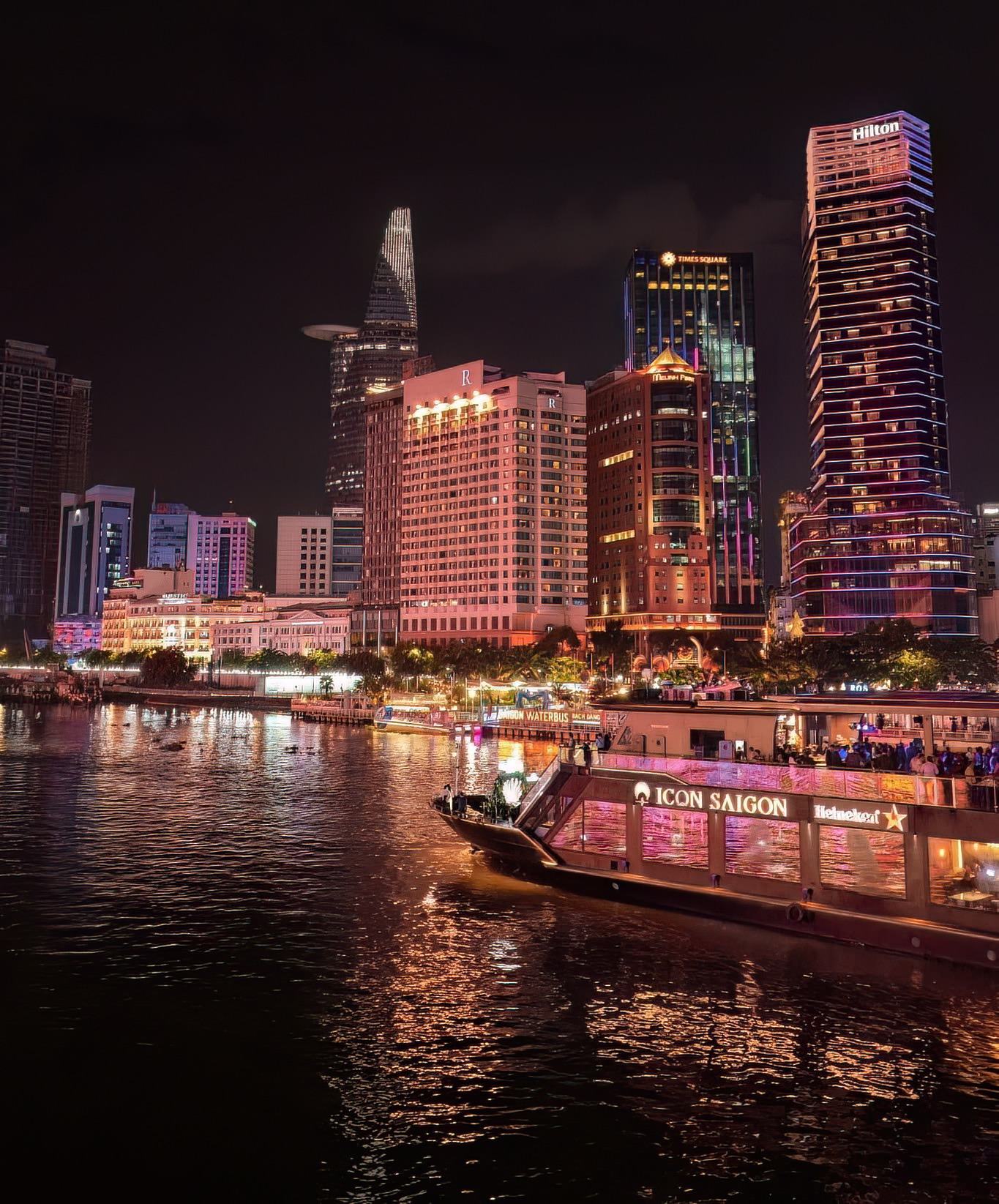 Hành trình du thuyền sang trọng Sài Gòn ICON Saigon