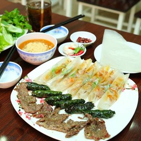 Món ram thịt nướng đã có từ rất lâu tại Quảng Ngãi. (Nguồn: Internet)