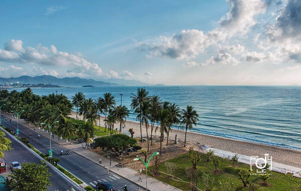 Trải nghiệm du lịch Nha Trang đón bình minh trên đường Trần Phú