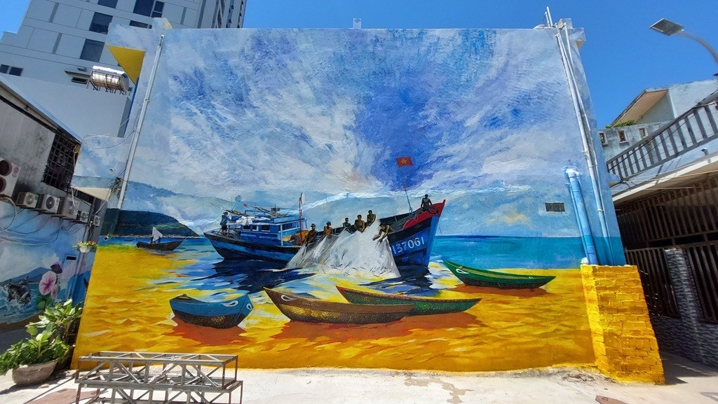 Ngư dân kéo lưới. Ảnh: Thanh Tuyền.