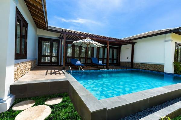 Hệ thống phòng nghỉ đa dạng tại khu nghỉ dưỡng Cam Ranh đáp ứng mọi nhu cầu của du khách.