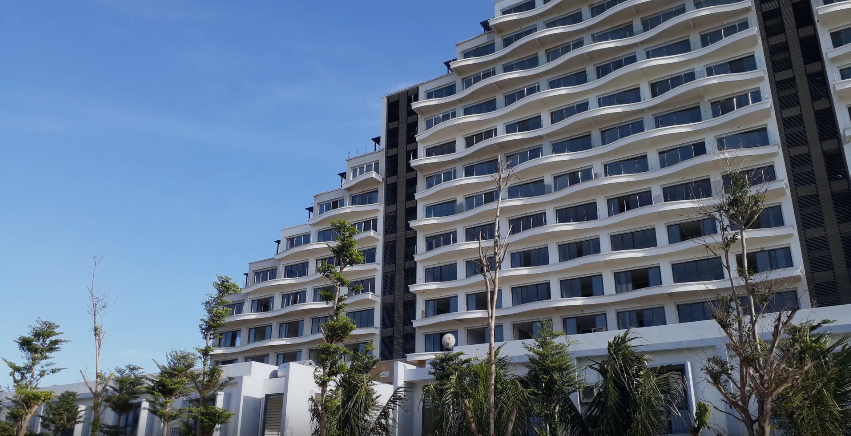 Khu nghỉ dưỡng Cam Ranh sang trọng sở hữu thiết kế lấy cảm hứng từ những cánh buồm căng gió vươn khơi.