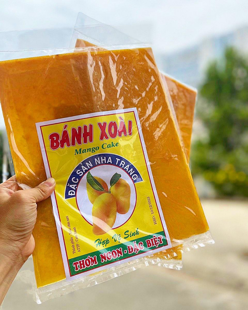 Bánh tráng xoài dẻo ngọt chua thanh đặc sản Nha Trang