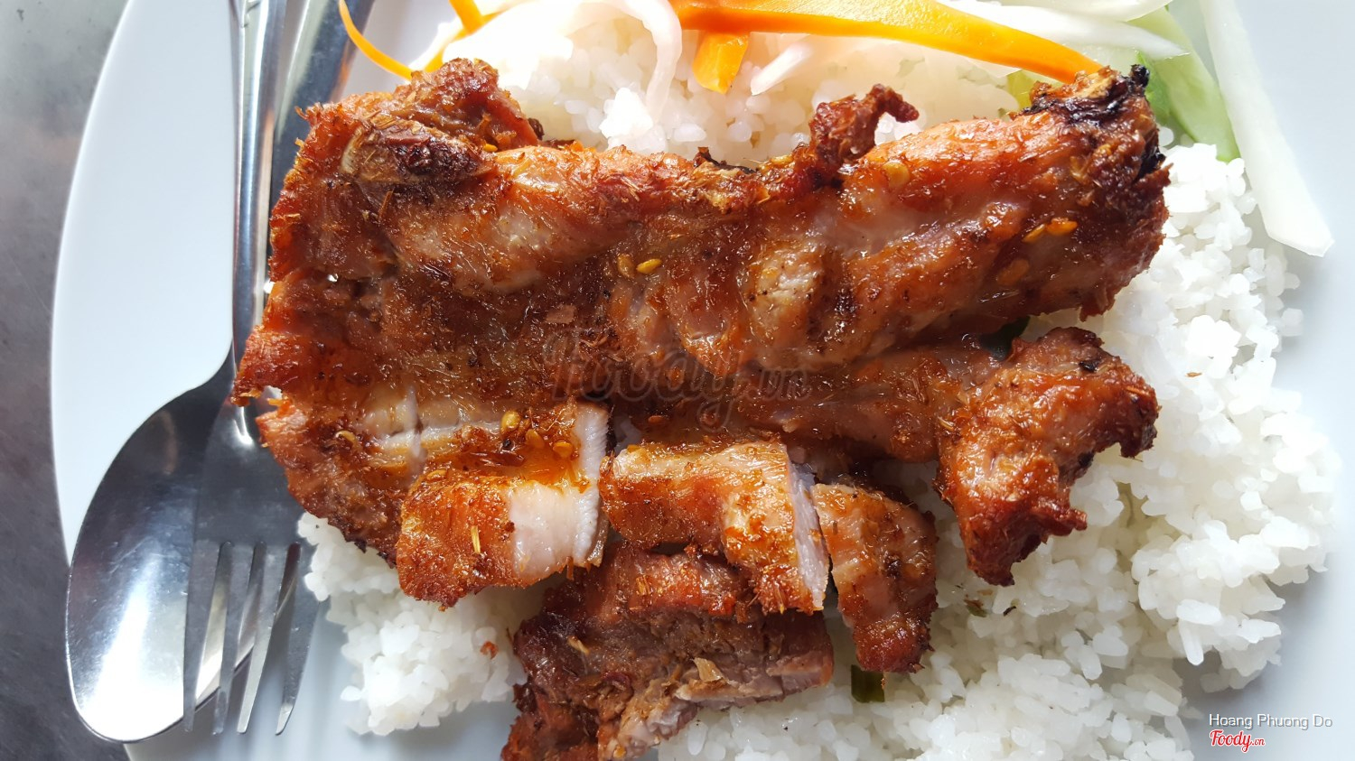 Cơm tấm sườn muối tại quán ăn Cần Thơ