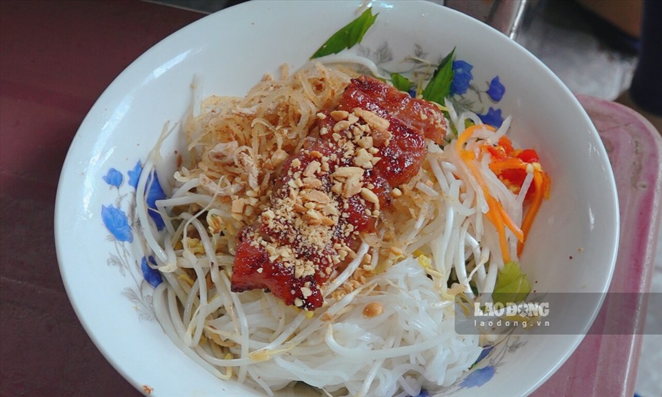 Bún thịt nướng ngon tại Cần Thơ