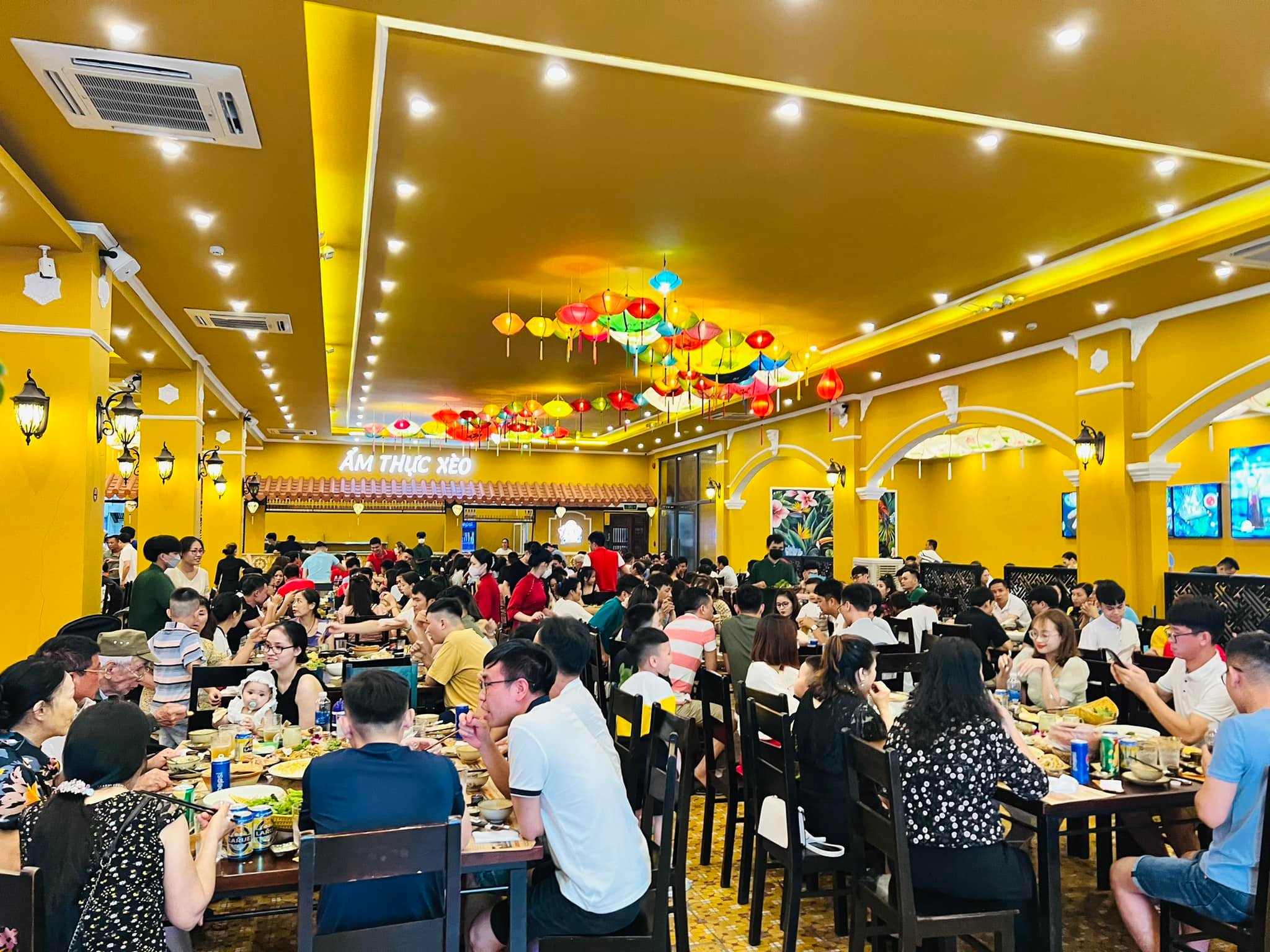Bánh xèo tại nhà hàng Ẩm thực Xèo Đà Nẵng