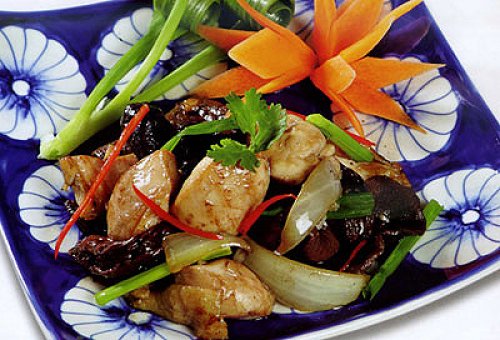 Món ức gà xào nấm đông cô hoàn thiện