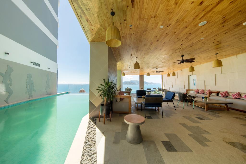 Sảnh đón khách sang trọng tại Eastin Grand Nha Trang
