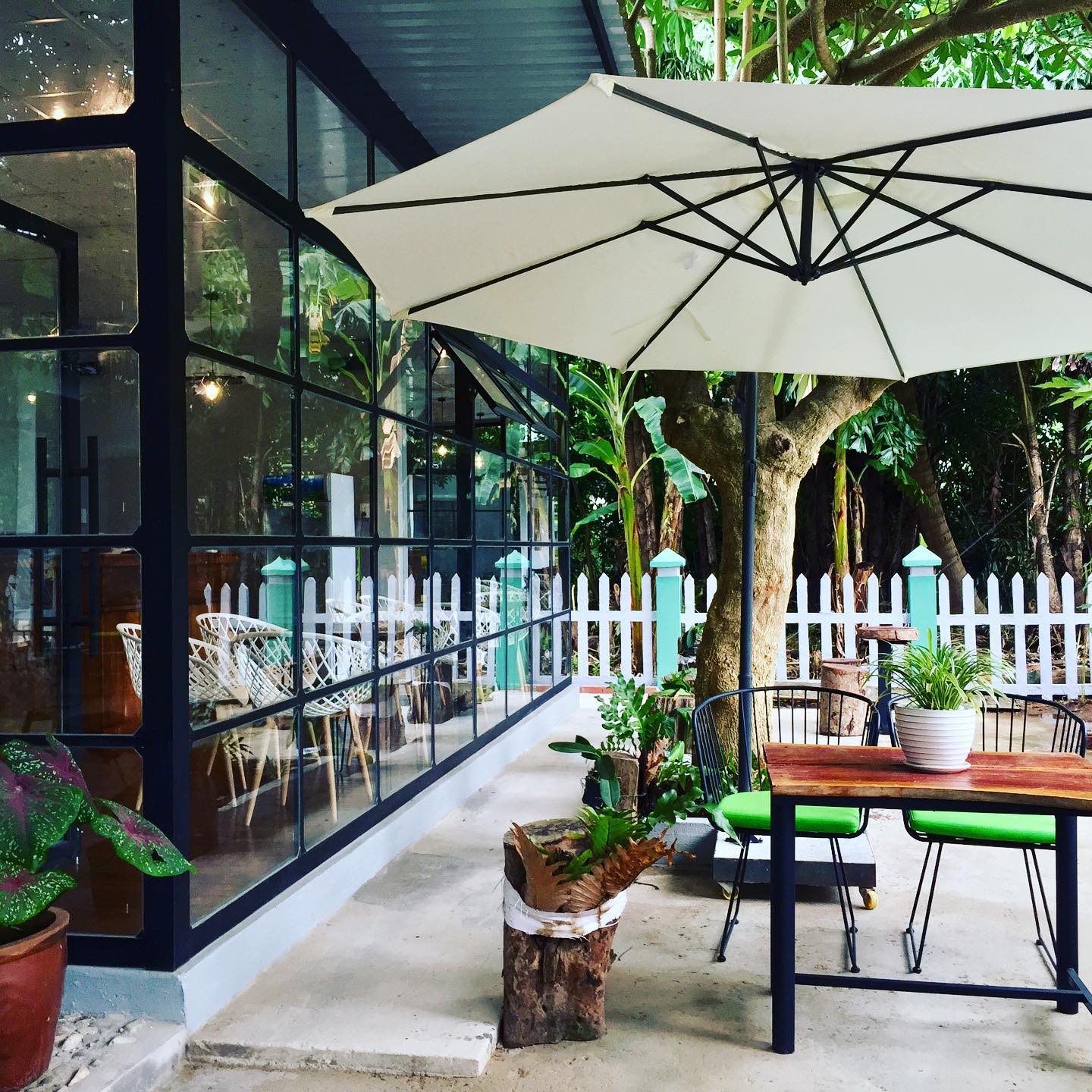 Ảnh: Fb Eden-House & Coffee Con Dao.