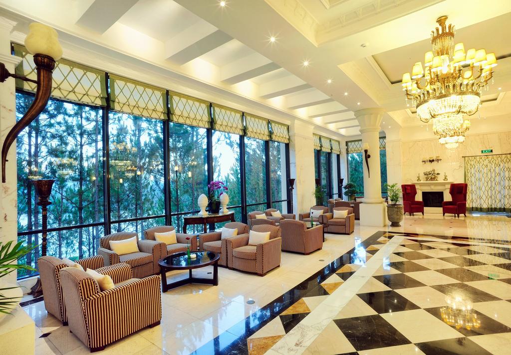 Ban công ngắm cảnh Edensee Lake Resort Đà Lạt Ban công ngắm cảnh Edensee Lake Resort Đà Lạt
