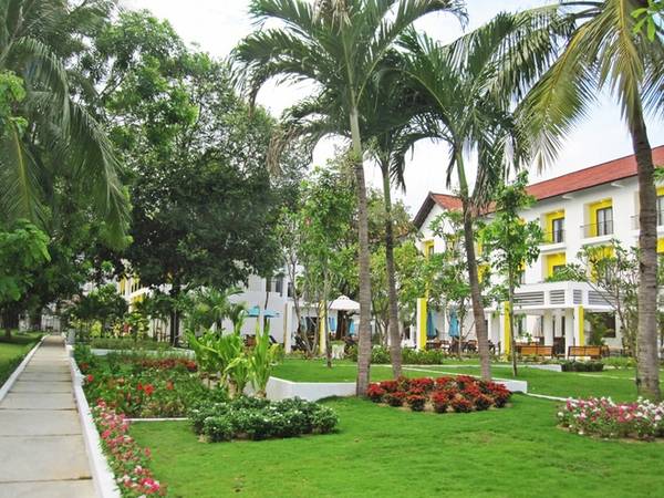 Sảnh chờ sang trọng tại khách sạn ÊMM Hội An