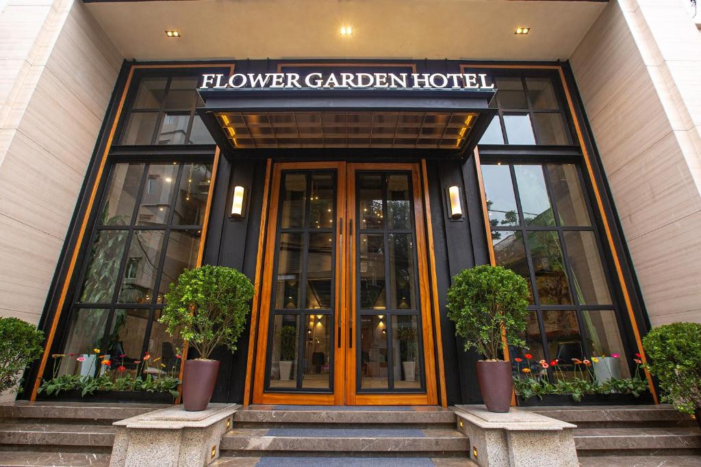 Khách sạn Flower Garden Hà Nội view hồ Tây