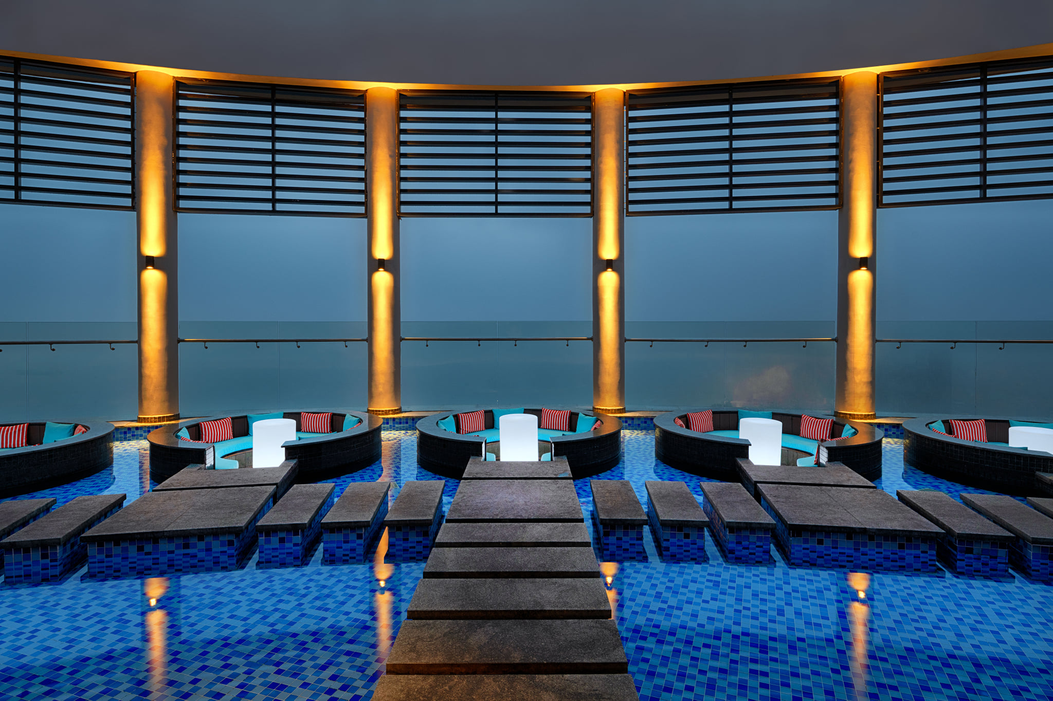 Khu vực pool bar.