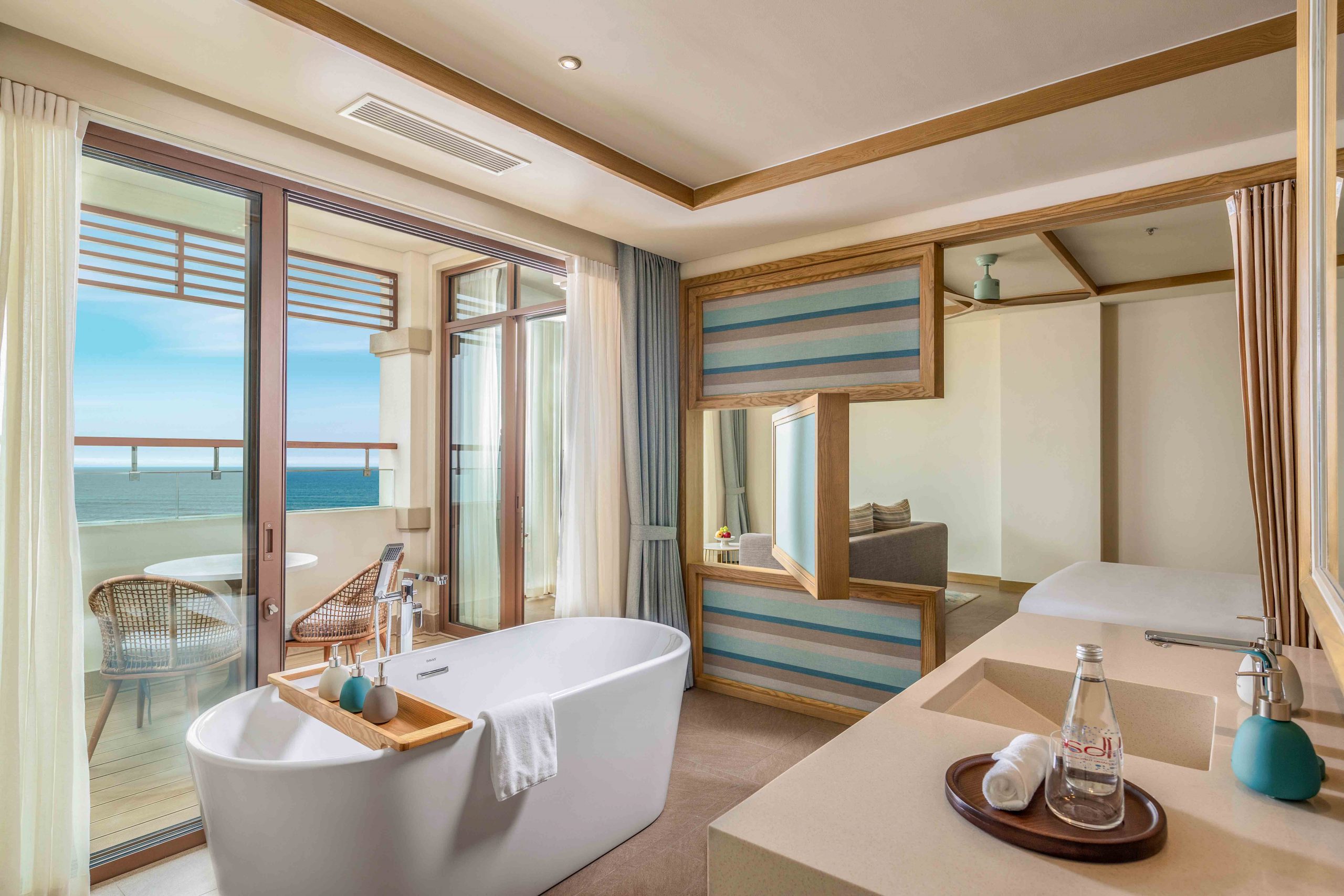 Không gian phòng tắm sang trọng Fusion Resort Đà Nẵng