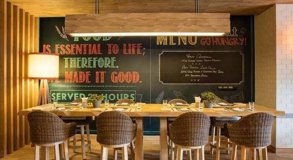 Fresh restaurant Fusion Suites Sài Gòn Món ăn tươi ngon tại Fusion Suites Sài Gòn