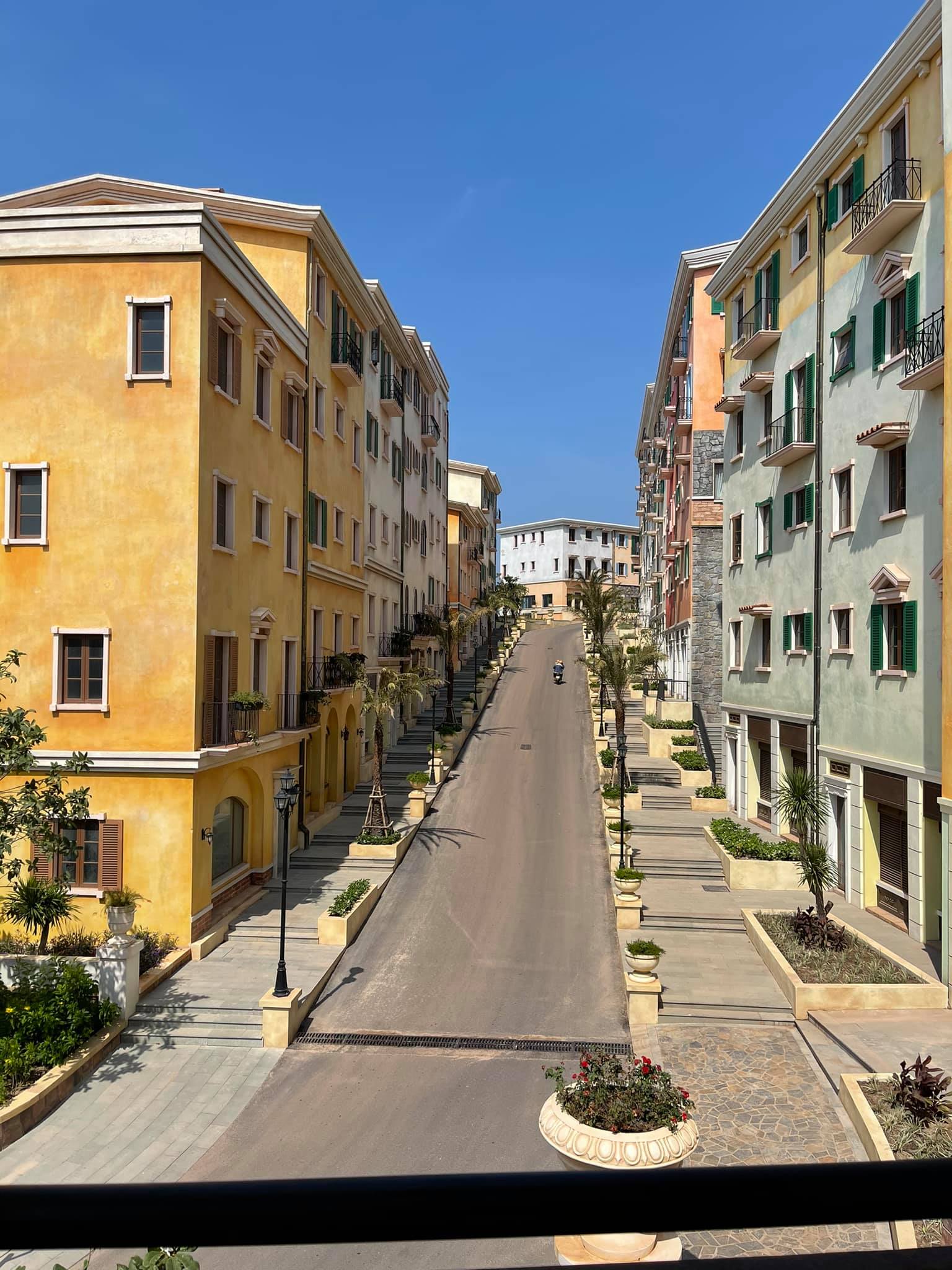 Thị trấn hoàng hôn - Sunset Town, Phú Quốc là điểm check-in không thể bỏ lỡ khi đến ga An Thới.