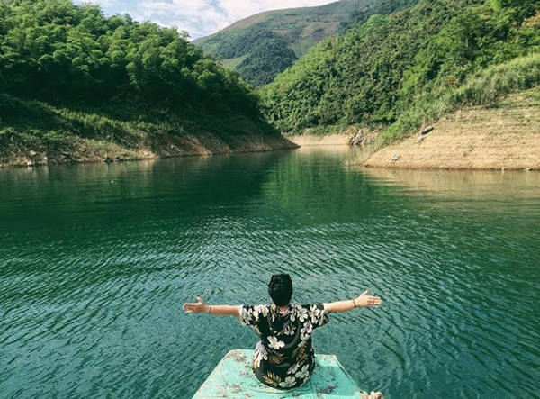 Thác Bờ hùng vĩ ở Thung Nai Hòa Bình